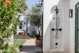 34 Outdoor Shower Ideas For Your