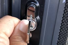How To Get A Stuck Key Out Of A Lock