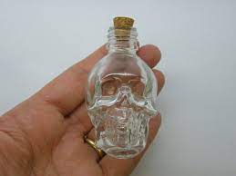 1 Skull Glass Bottle With Cork Con 08