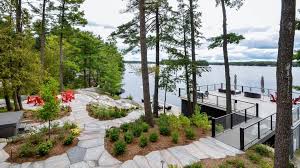 Design Ideas For Your Lakefront Landscape