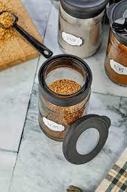 Stile Cucina 6 Piece Spice Jar Set With