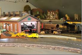 Model Railroad Layouts