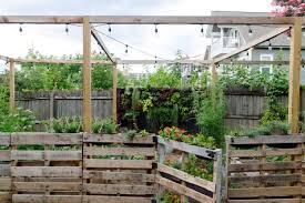 Diy Garden Fence Made From Upcycled