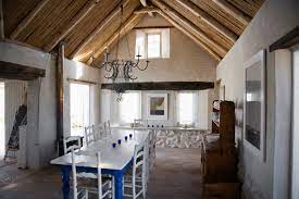 roof of an exposed beam log cabin