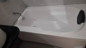 White Acrylic Plain Bath Tub For