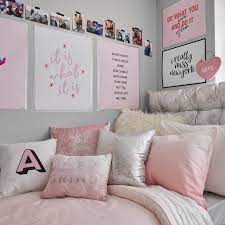 23 Cute Dorm Room Posters That Will