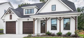 What Color Garage Door Goes With A