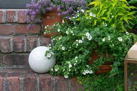 Concrete Garden Balls An Easy Diy