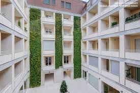 Benefits And Costs Of Vertical Gardens