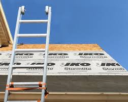 How To Choose A Roof Ladder The Best