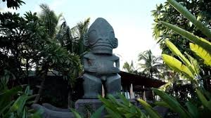 Large Carved Concrete Tiki Statue In