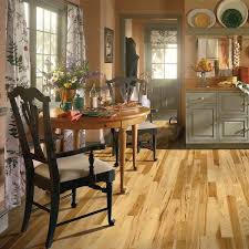 Bruce Hickory Rustic Natural 3 4 In Thick X 3 1 4 In Wide X Varying Length Solid Hardwood Flooring 22 Sqft Case