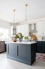 For Kitchens With Dark Cabinets