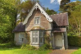Architects Offer Irish Cottage Style