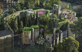 Ricardo Bofill Green Facade Concrete