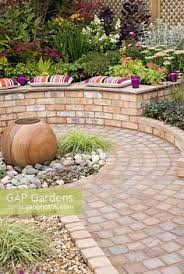 Curved Patio Garden Design