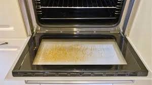 Very Simple Oven Door Cleaning