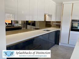 Kitchen Splashbacks With A Mirrored Theme