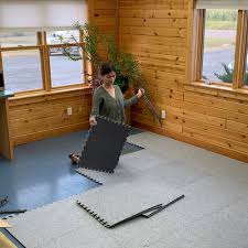 Interlocking Carpet Tile Kit 10x10