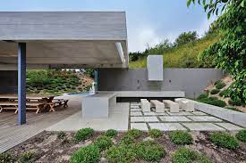 Concrete Garden Pavilion By Metropolis
