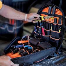 Klein Tools Tradesman Pro 17 5 In Tool Gear Back Pack With 7 Piece Assorted Driver Set