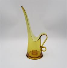 Le Smith Swung Glass Pitcher Style
