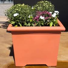 Poly Resin Lightweight Garden Planter