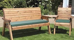 How To Paint Garden Furniture Robert Dyas