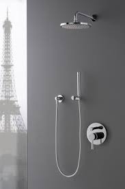 M E 25 Shower Head With Shower Arm