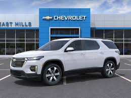 2023 Chevrolet Traverse White With