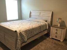 By Ashley Willowton Queen Bed