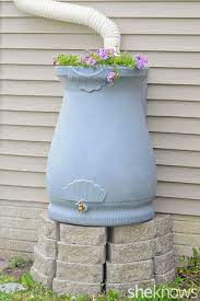 How To Set Up A Backyard Rain Barrel