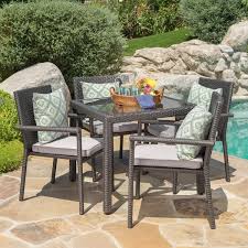 Outdoor Dining Set With Silver Cushion
