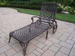 Mississippi Cast Aluminum Wheeled Patio