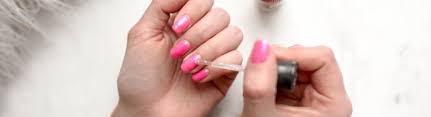 Simple Manicure Ideas For Your Senior Prom