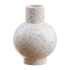 Ceramic Flower Vase 3d Icon In
