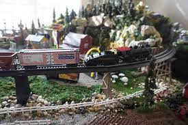 Ho Scale Layout Model Train Photo Gallery