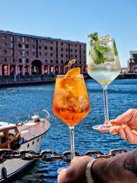 the one o clock albert dock new