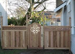 40 Wooden Gate Ideas For An Inspiring