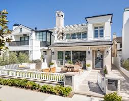 California Narrow Lot Beach House