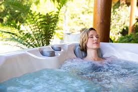 10 Powerful Hot Tub Benefits You Can