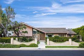 The Brady Bunch House