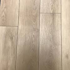 Vinyl Floor Planks In Natural Oak