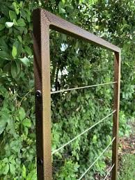 Clean And Modern Trellis Metal Frame