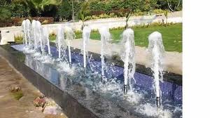 Rotating Foaming Garden Fountain At Rs