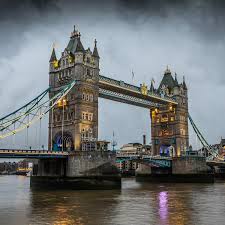 tower bridge blocked by police incident