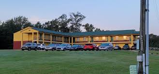 Budgetel Inn Suites Pine Mountain 2
