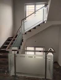 Stainless Steel Railing With Glass At