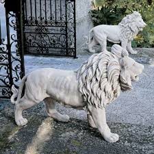 Design Toscano Regal Lion Sentinels Of