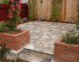 Laying Flagstone Patio